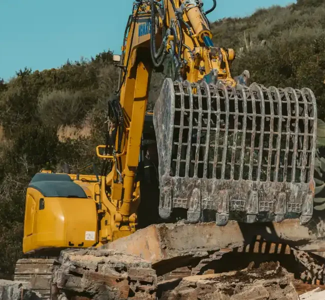 carico macerie dopo demolizione